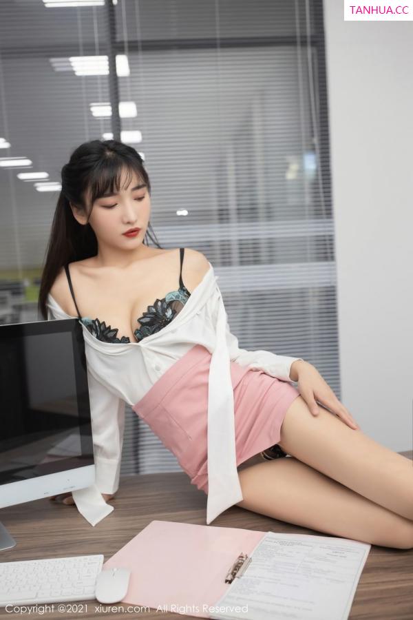 陆萱萱  [XiuRen]高清写真图 2021.01.21 No.3030 陆萱萱第5张图片
